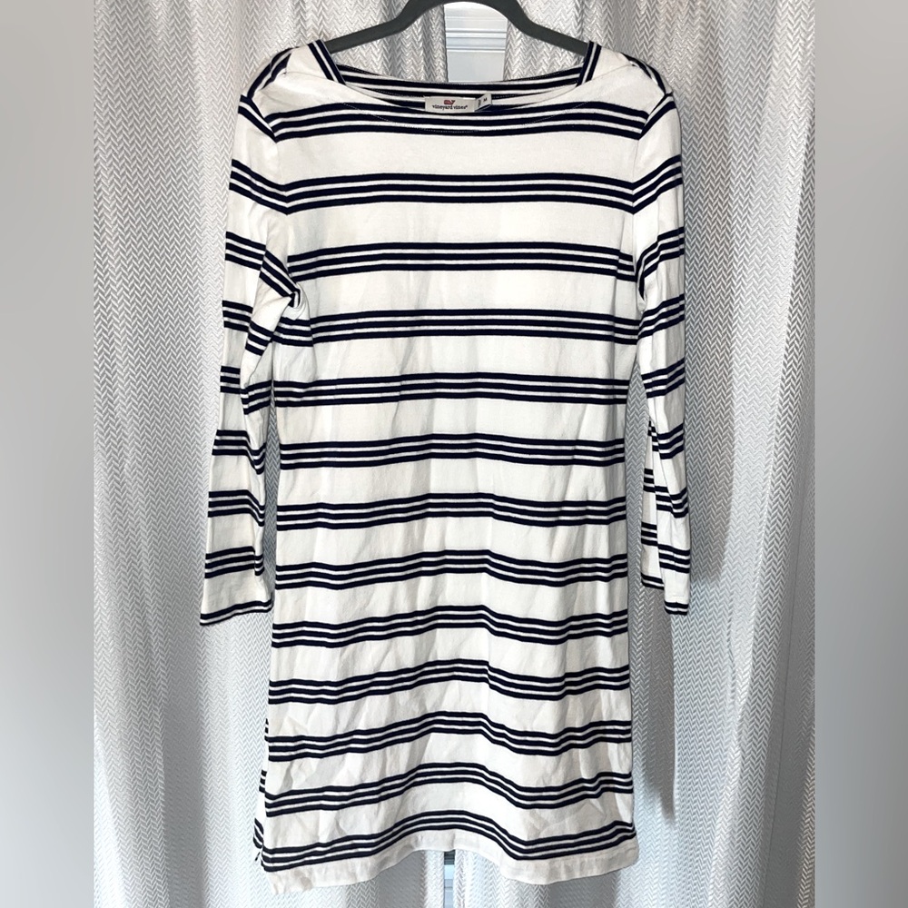 VINEYARD VINES BLACK AND WHITE STRIPED BOATNECK DRESS